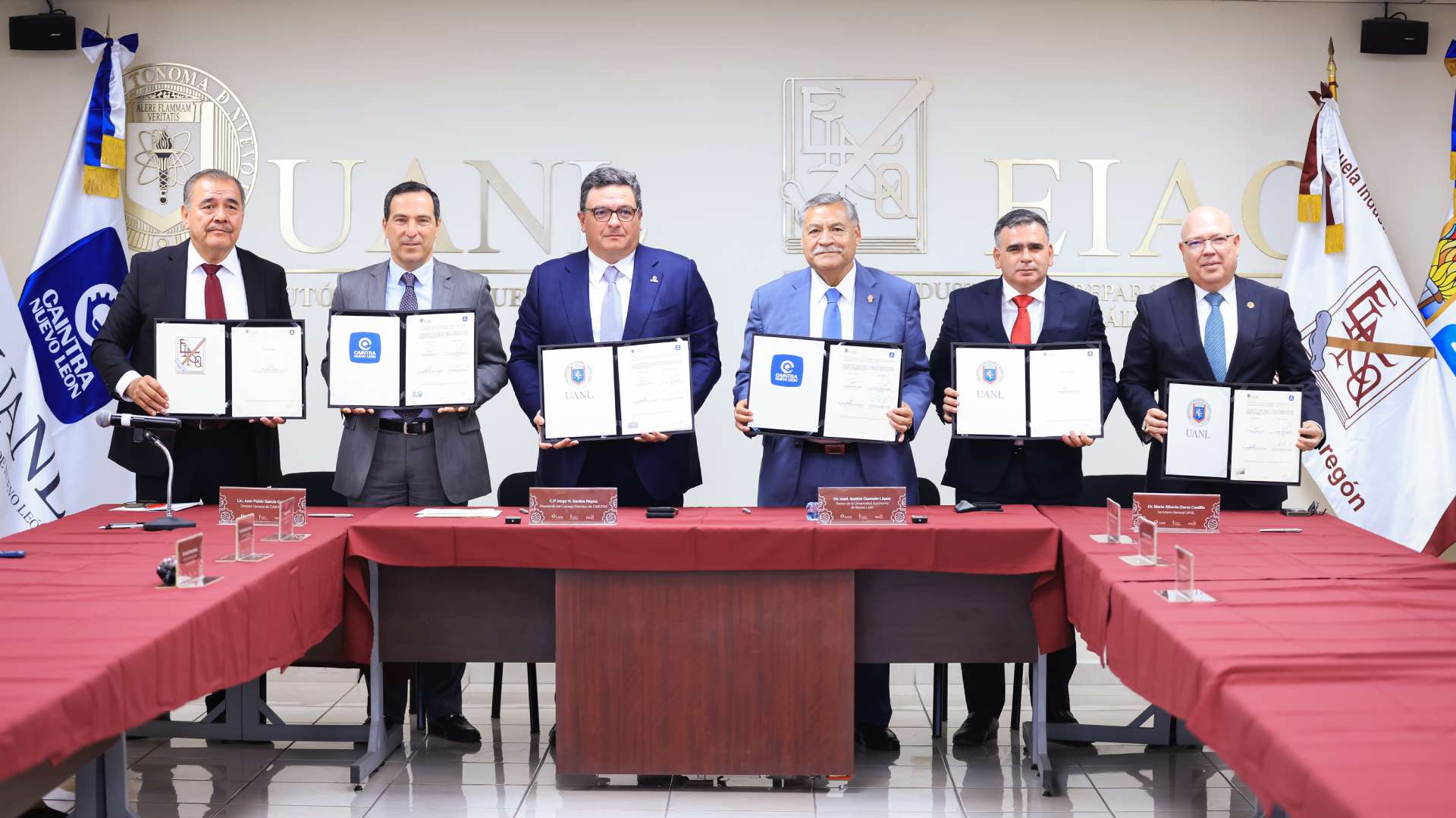 Impulsará UANL y CAINTRA la educación dual en Nuevo Léon
