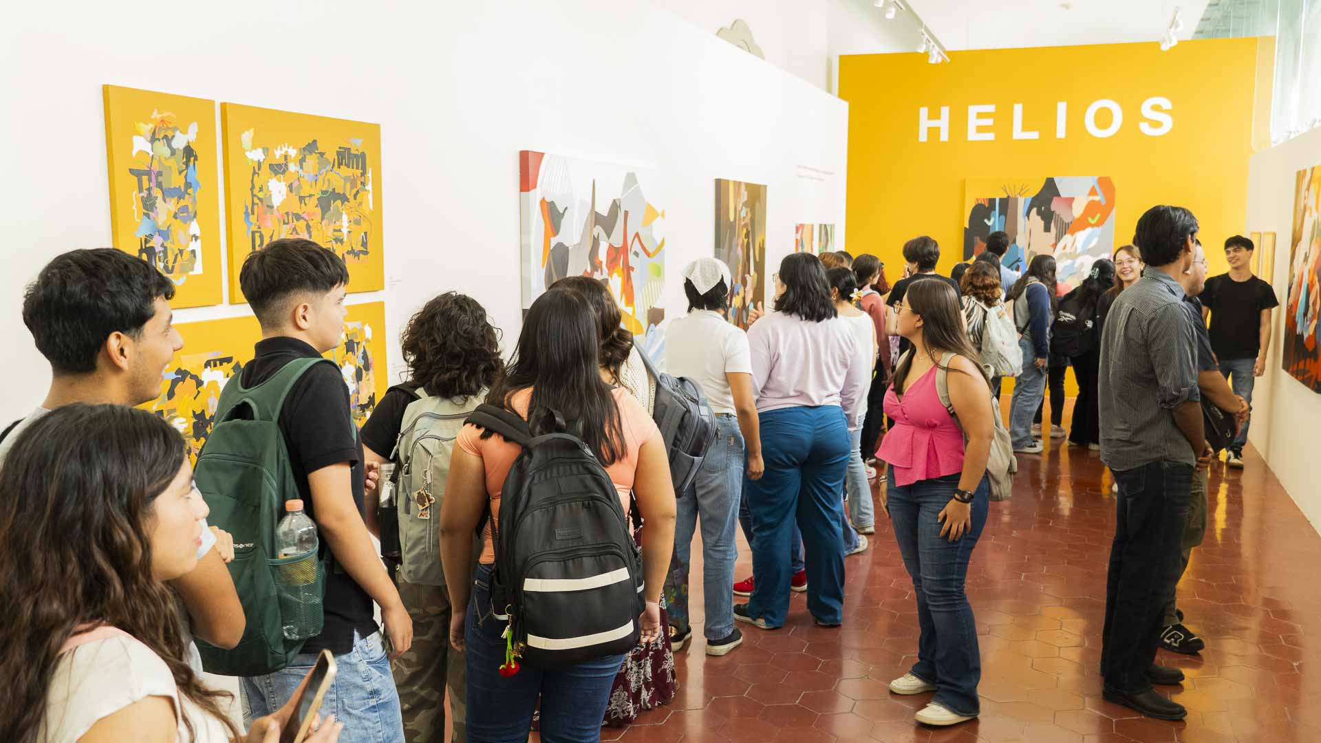 Presenta Marco Anaya la exposición “Helios” en Colegio Civil