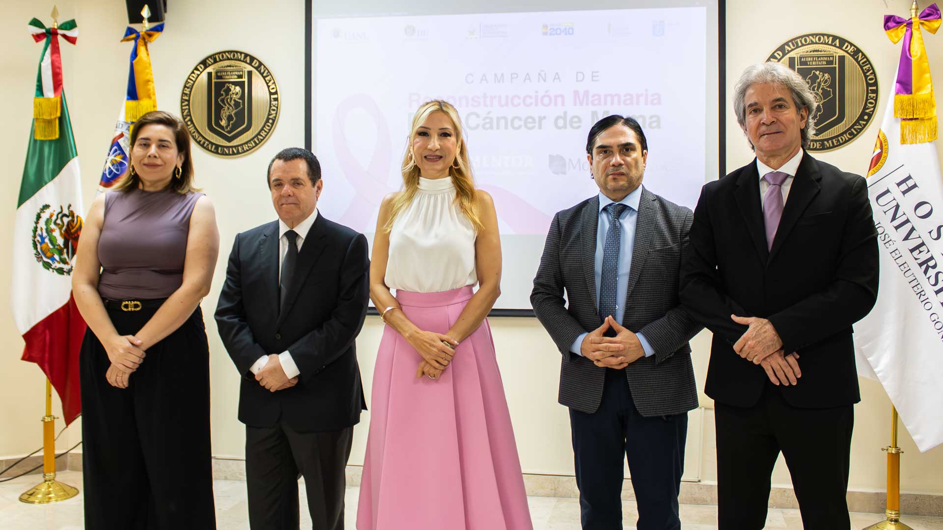 Apoya HU a pacientes con cáncer de mama con reconstrucción de seno