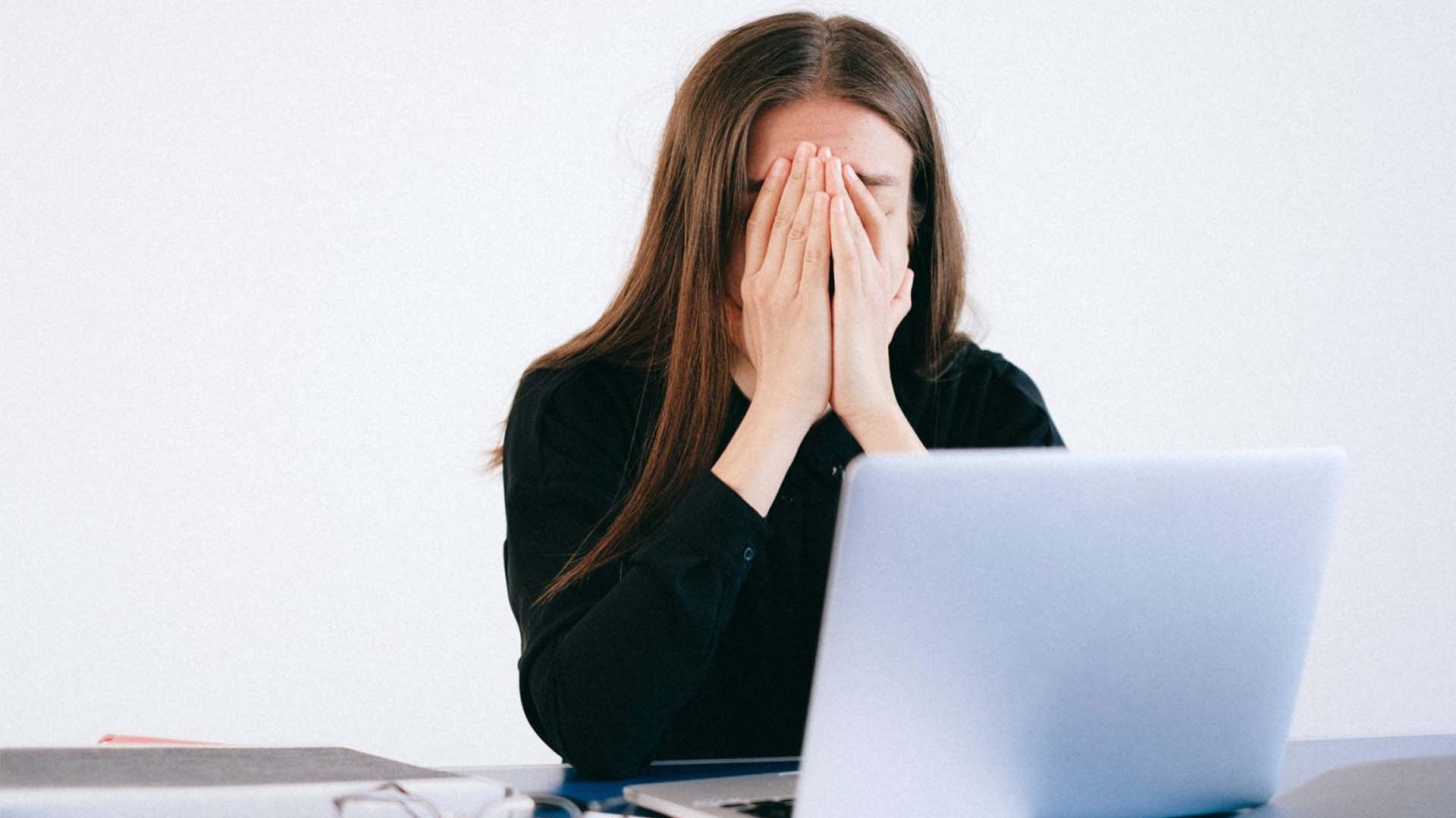 Promueve CONDUSEF combatir estrés económico en México