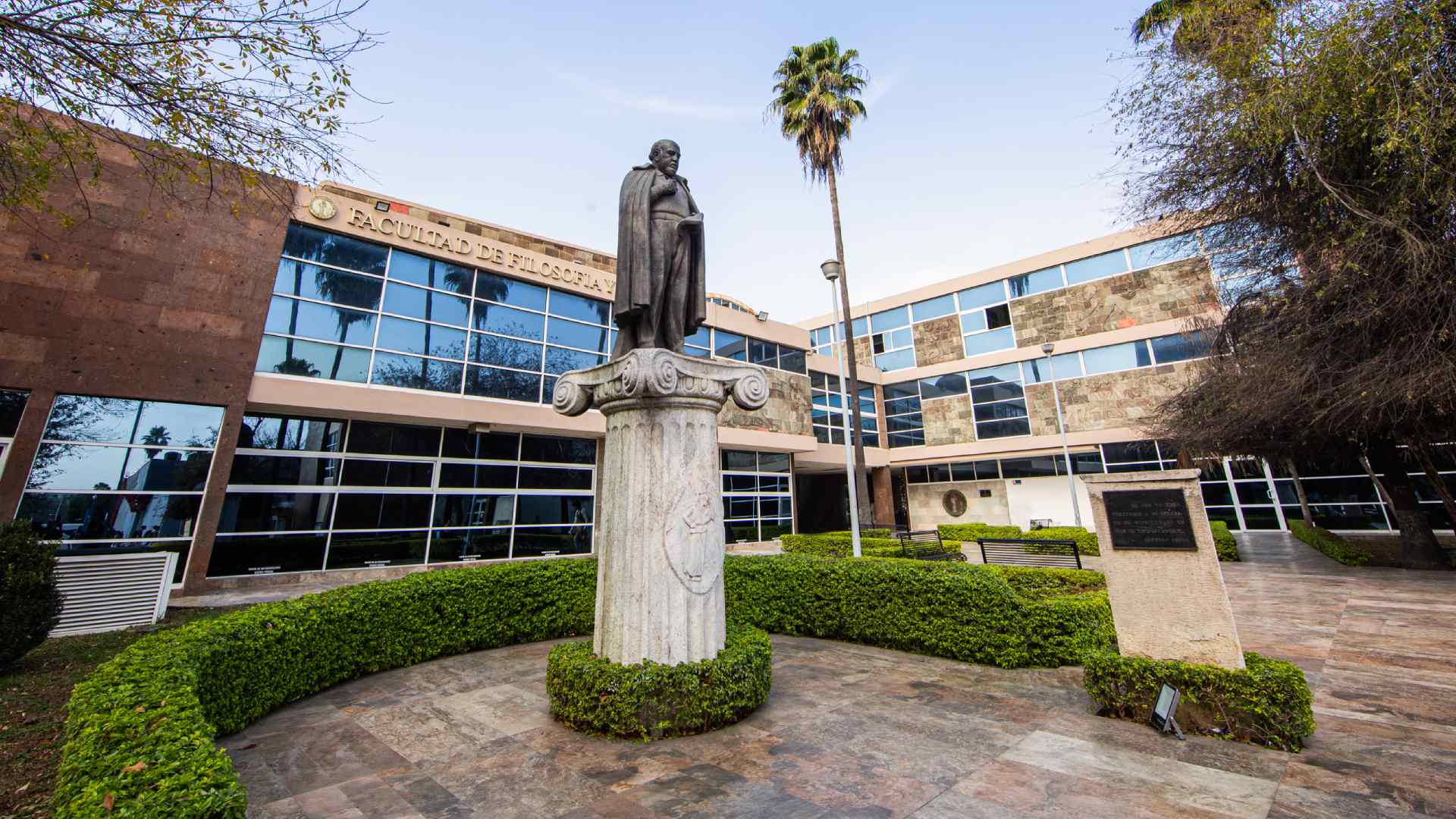 Facultad de Filosofía y Letras celebra su 75 aniversario