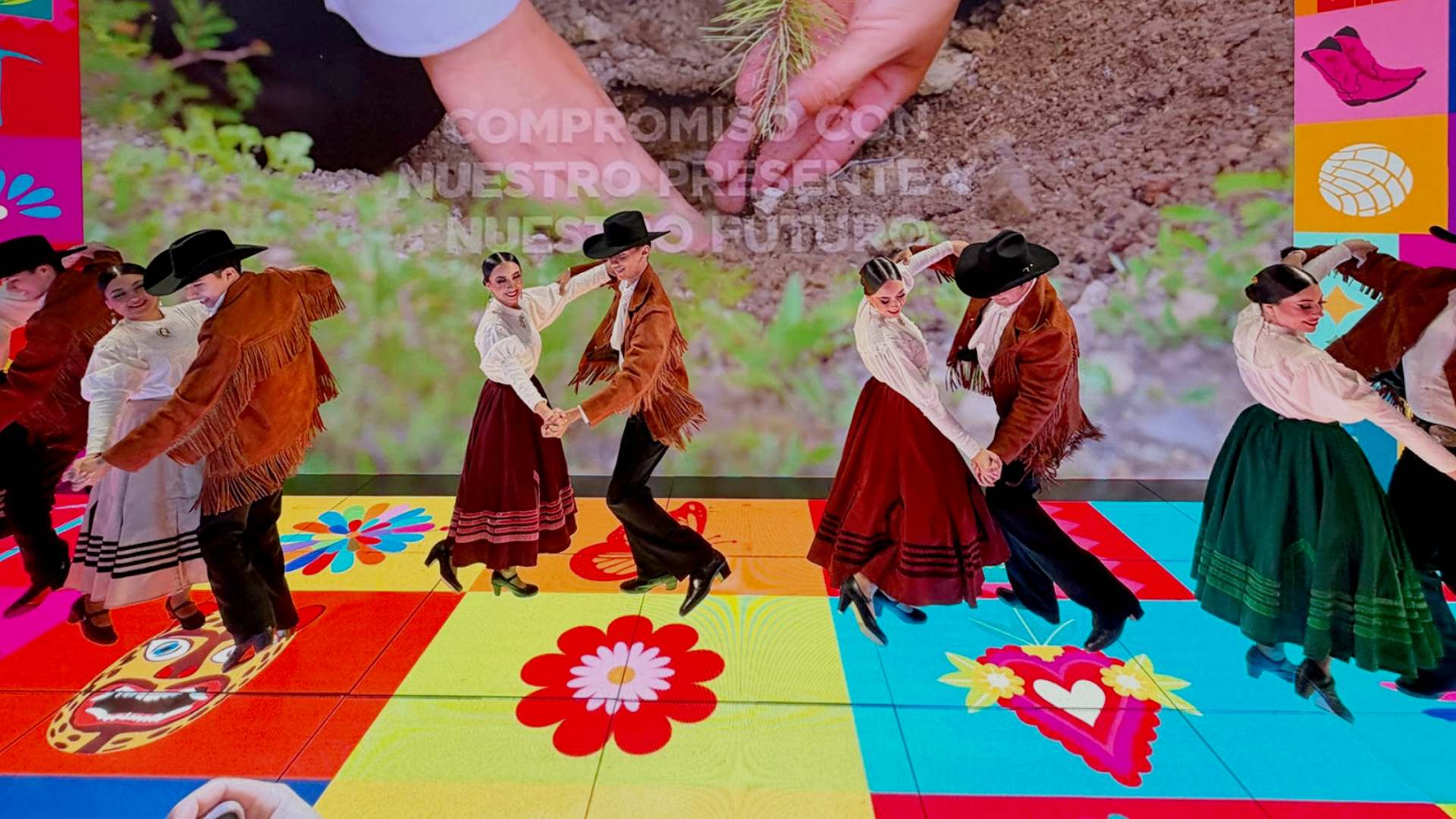 Enaltece UANL a cultura regional en feria mundial de turismo