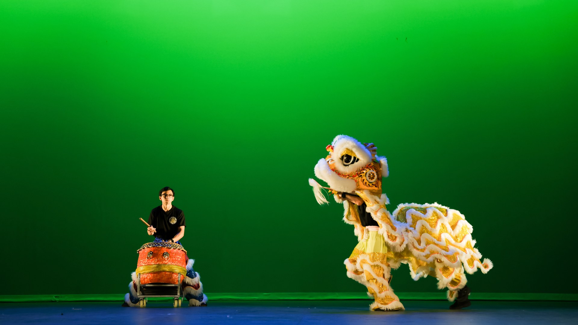 Estudiantes de la UANL brillan en muestra de danza