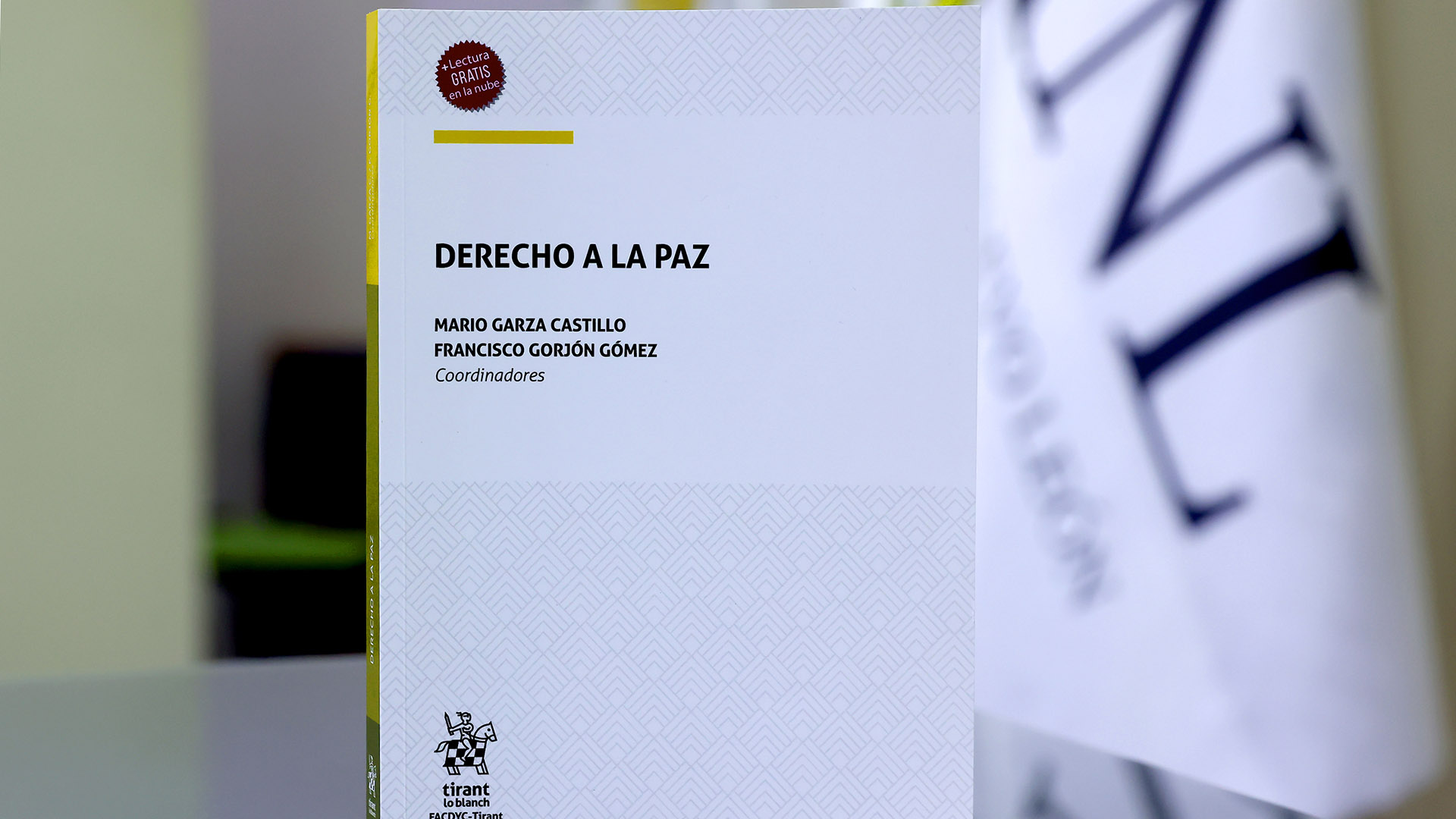 Presentan en FACDYC libro “Derecho a la paz”