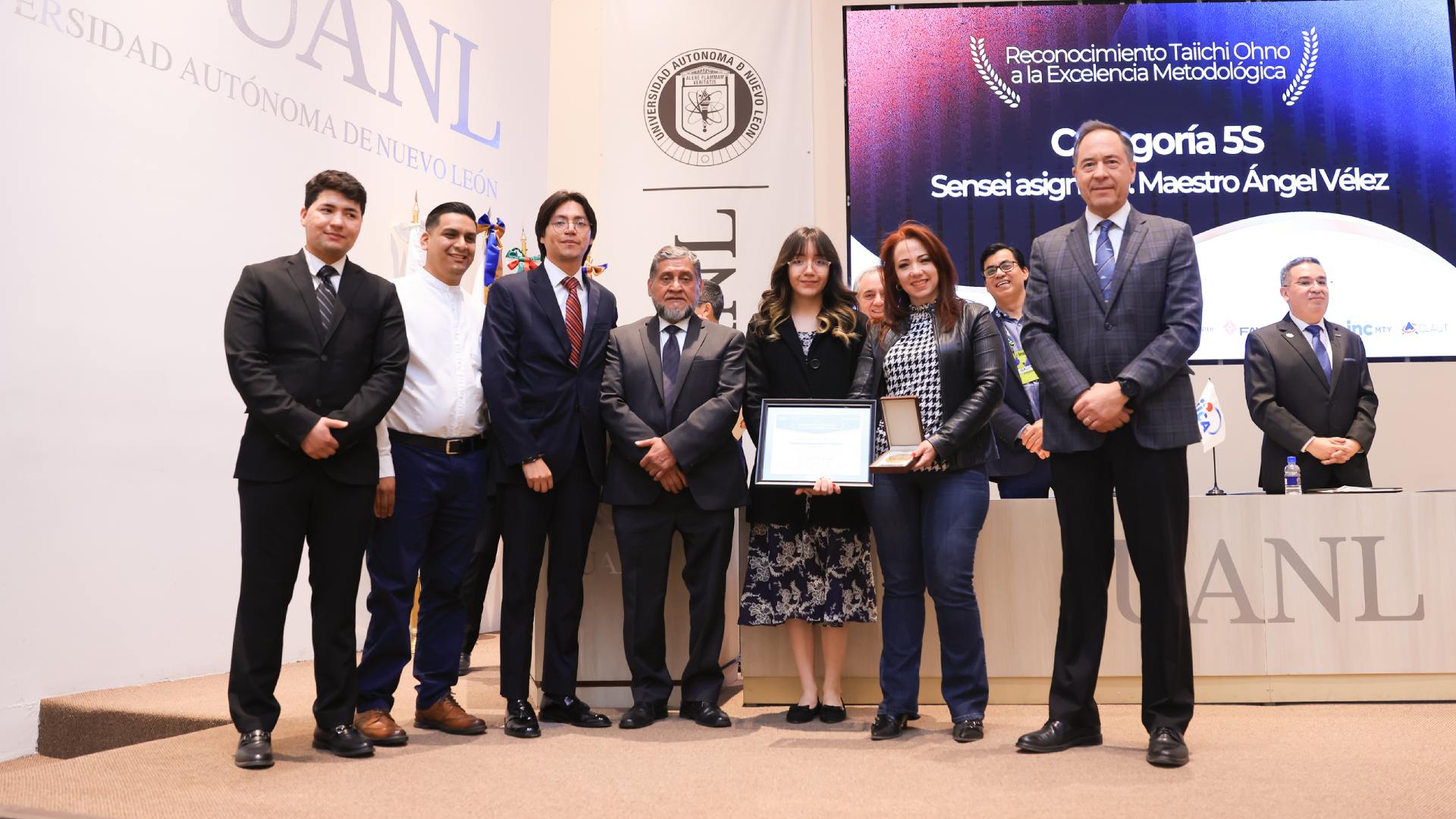 Distinguen a UANL con premio internacional a la excelencia metodológica