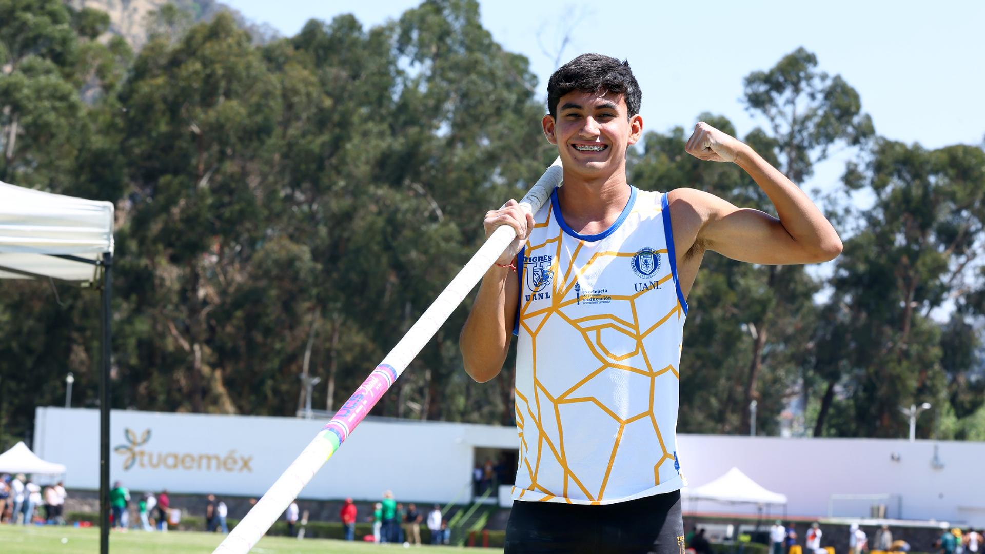 UANL campeona absoluta del atletismo y rompe récord de oros