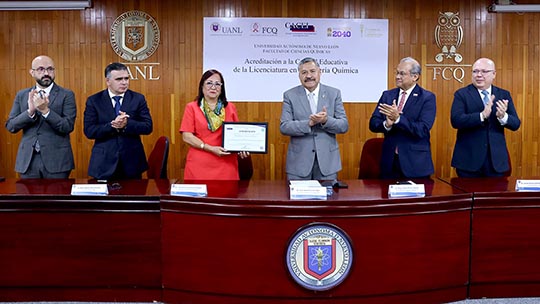 Acreditan la Licenciatura en Ingeniería Química