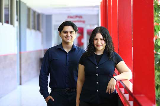 Logran alumnos de UANL certificación en liderazgo de Harvard