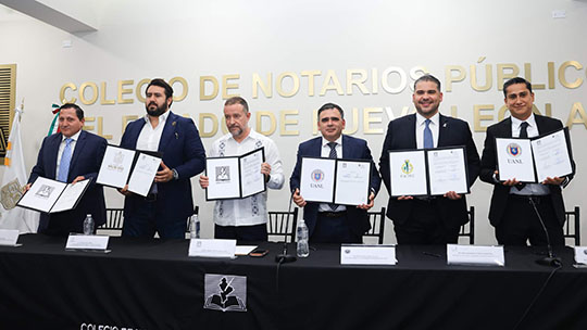 Firman convenio con Colegio de Notarios Públicos