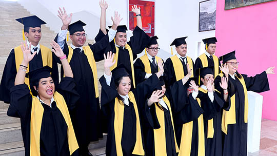 Se gradúan del diplomado para una vida autónoma