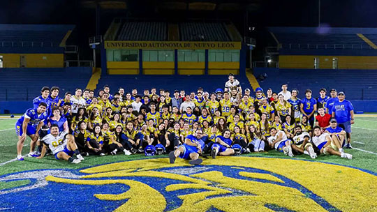 Refuerzan líderes estudiantiles identidad universitaria junto a Auténticos Tigres