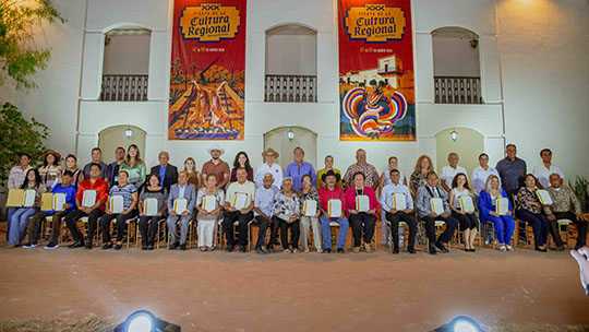 Reconoce UANL ejemplos de grandeza humana