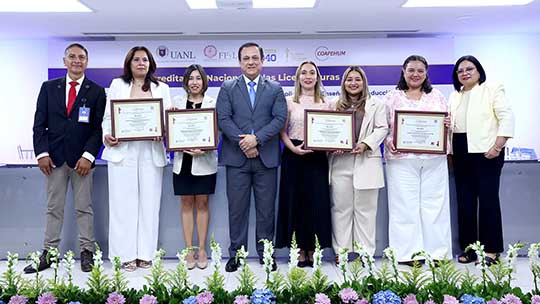 Reciben acreditación cuatro programas de la FFYL