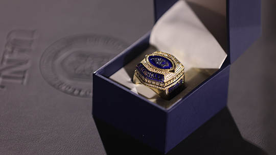 Reconoce UANL a los Auténticos Tigres campeones