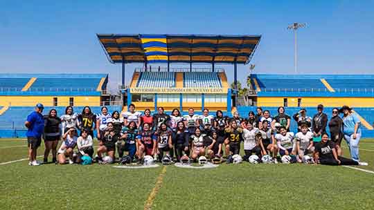 Rugirá primer equipo de futbol americano femenil en la UANL