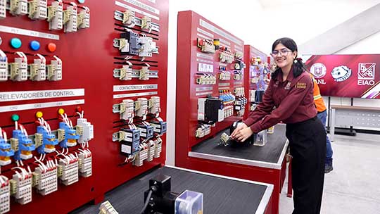 Avanza UANL educación técnica en García