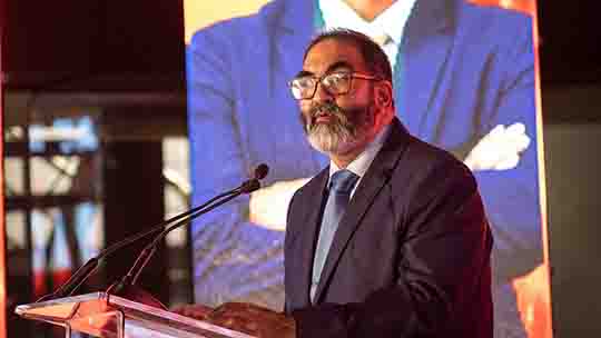 Premio Estatal de Ciencia honra a investigador de UANL