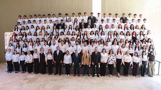 Certifican a docentes por su excelencia académica
